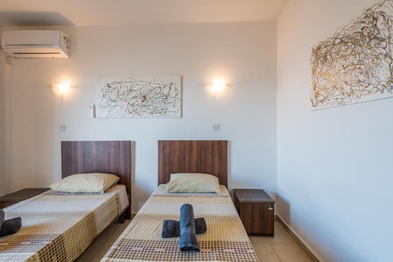 Seashells Apartments With Terrace, Just Off The Seafront In Bugibba - By Getawaysmalta St. Paul's Bay Exterior foto