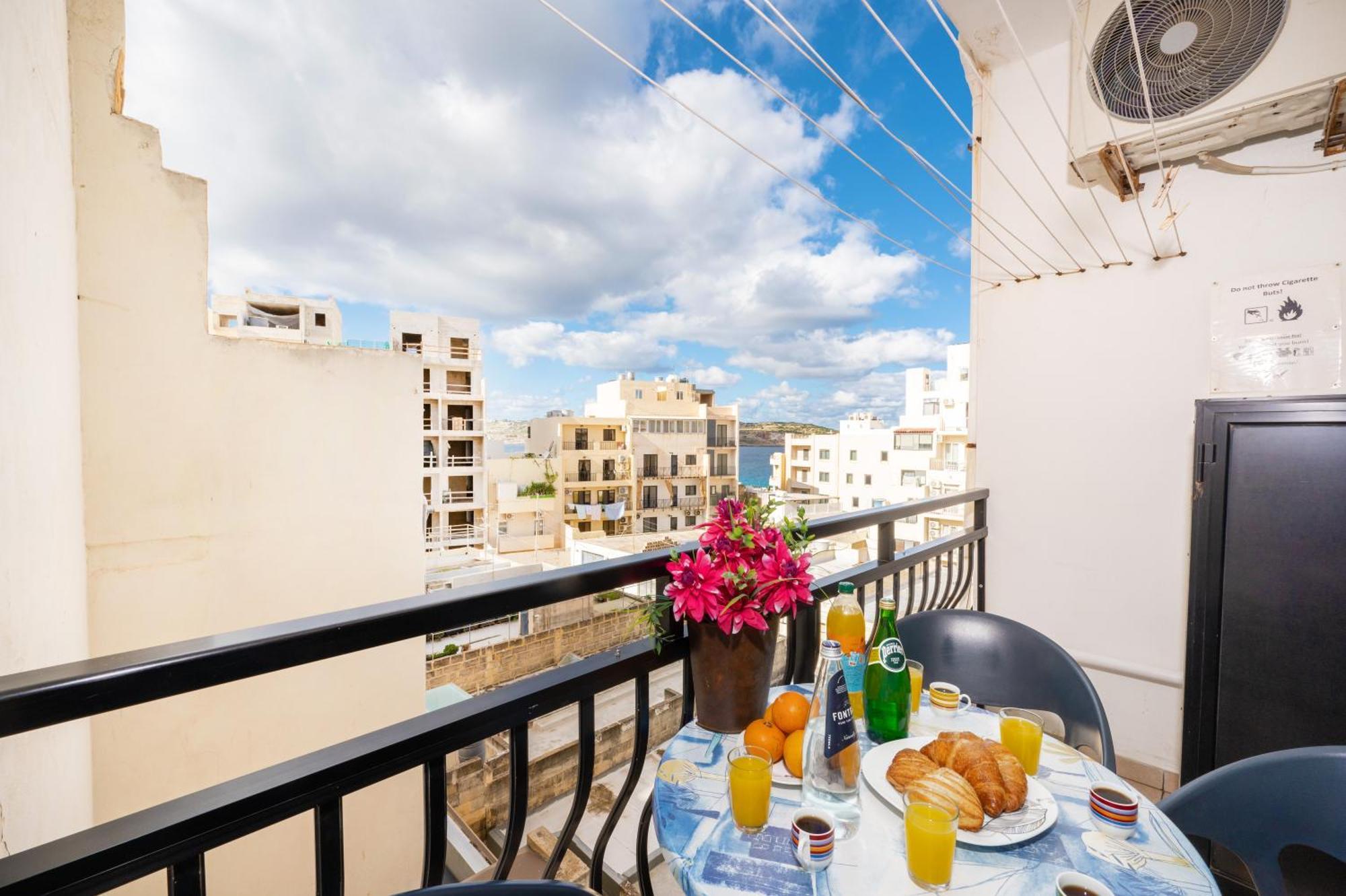 Seashells Apartments With Terrace, Just Off The Seafront In Bugibba - By Getawaysmalta St. Paul's Bay Exterior foto