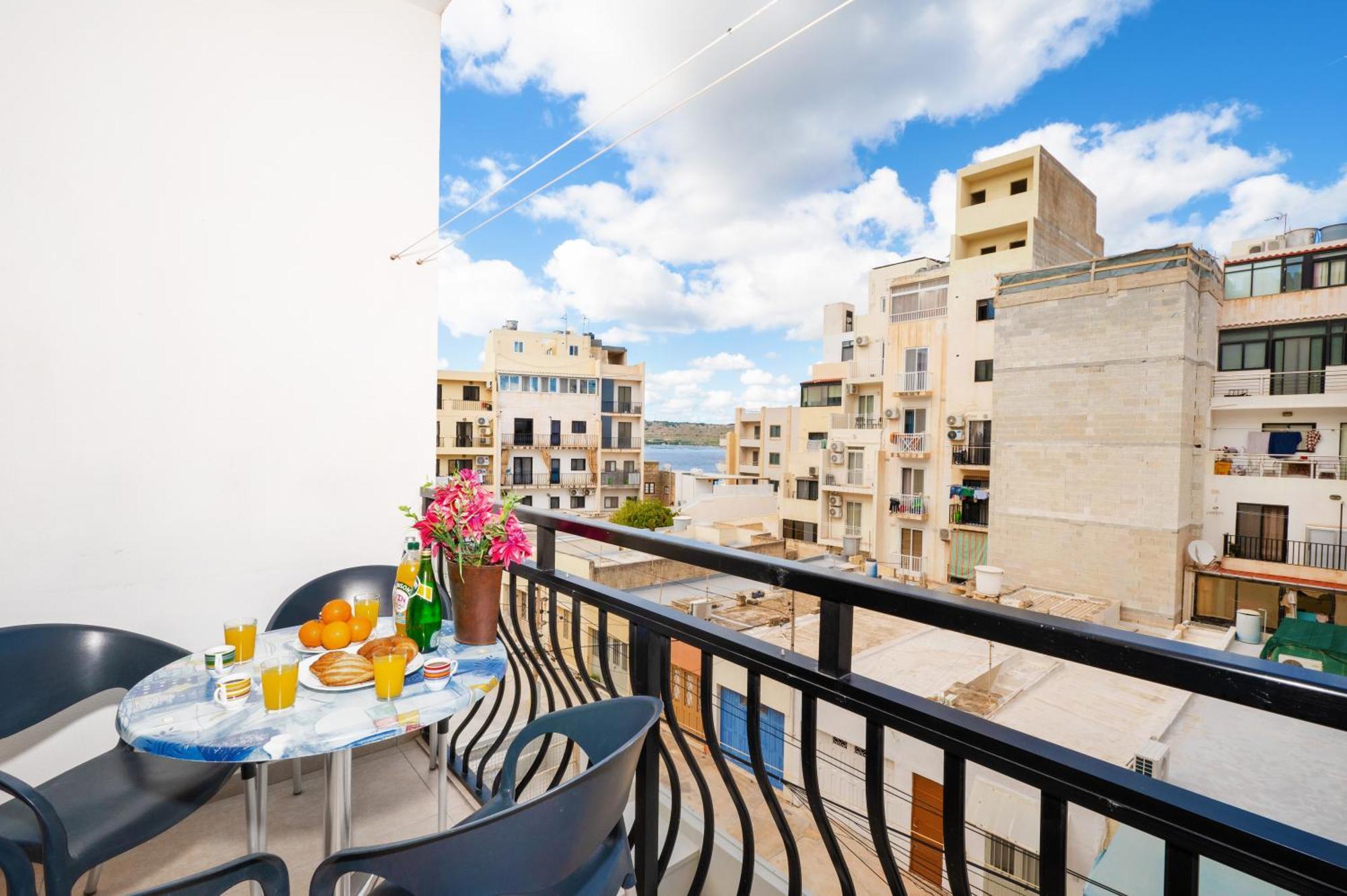 Seashells Apartments With Terrace, Just Off The Seafront In Bugibba - By Getawaysmalta St. Paul's Bay Exterior foto