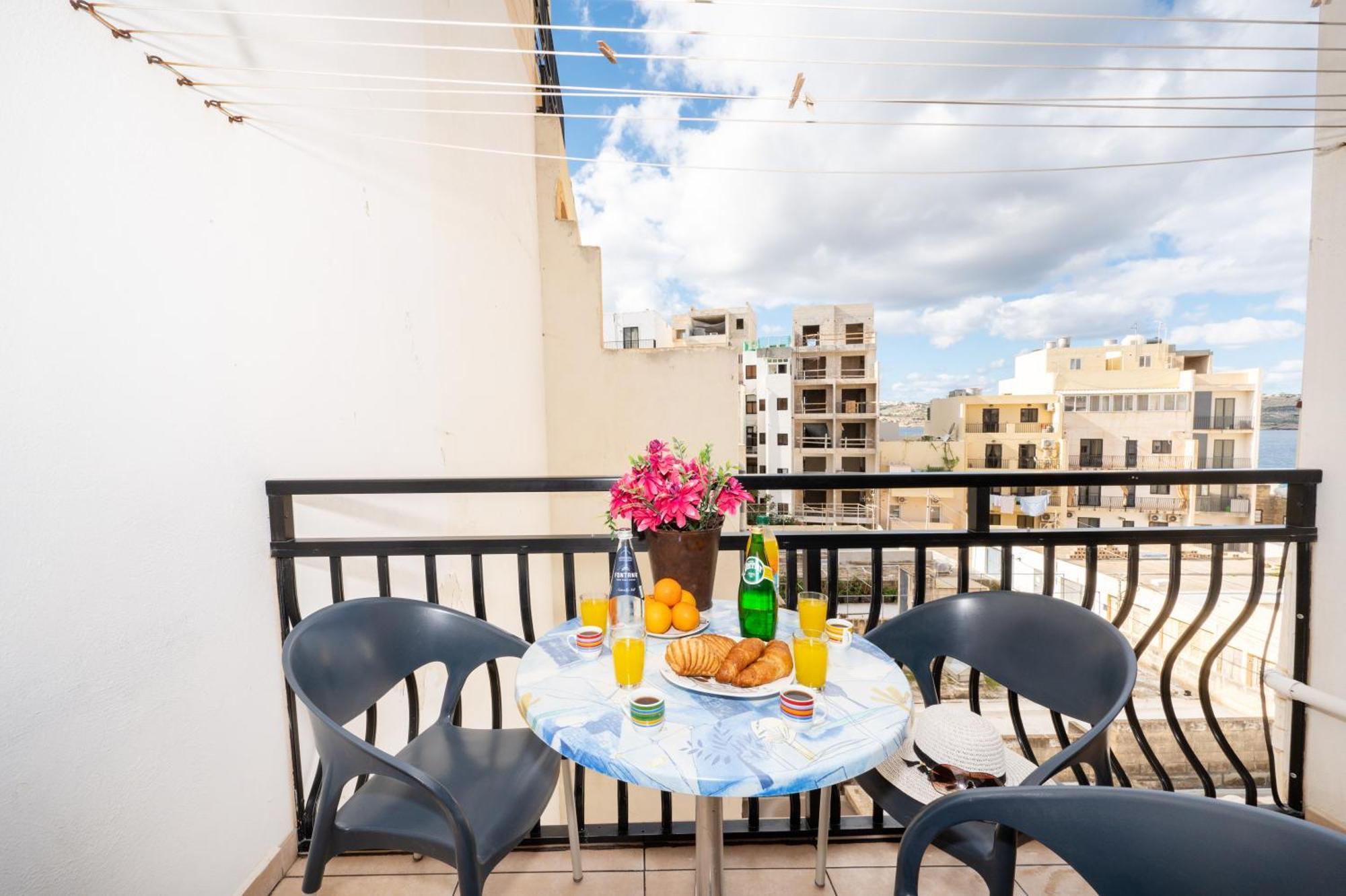 Seashells Apartments With Terrace, Just Off The Seafront In Bugibba - By Getawaysmalta St. Paul's Bay Exterior foto
