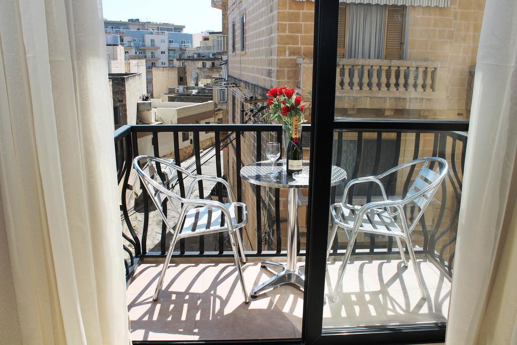 Seashells Apartments With Terrace, Just Off The Seafront In Bugibba - By Getawaysmalta St. Paul's Bay Quarto foto