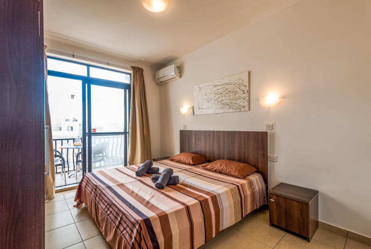 Seashells Apartments With Terrace, Just Off The Seafront In Bugibba - By Getawaysmalta St. Paul's Bay Exterior foto